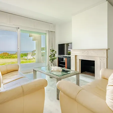 41 Front Row Beach Panoramic Sea View In Apartment Estepona