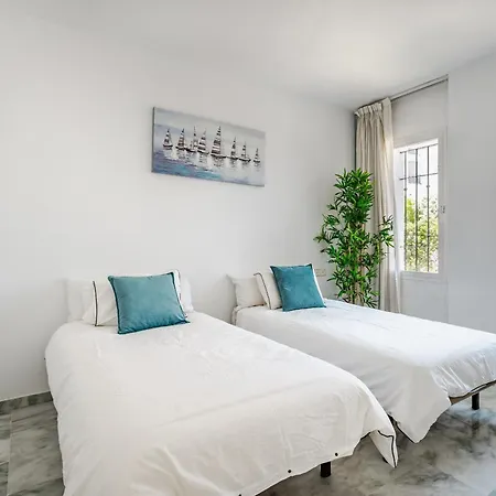 41 Front Row Beach Panoramic Sea View In Estepona