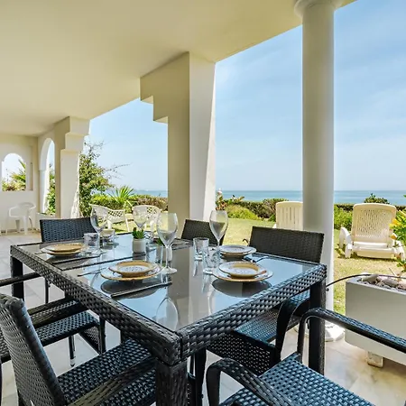 41 Front Row Beach Panoramic Sea View In Apartment Estepona